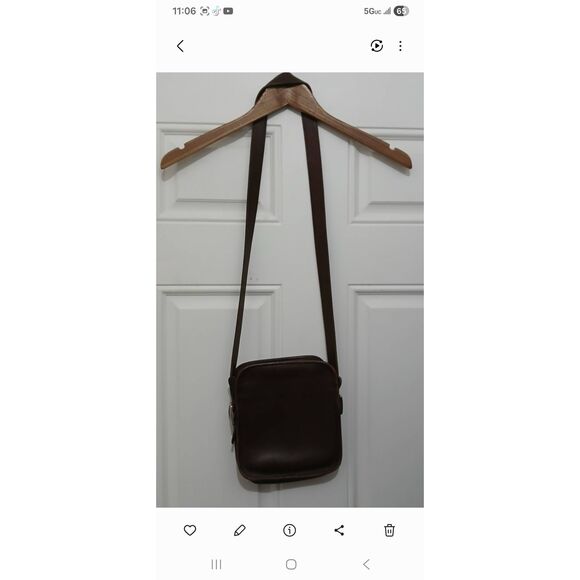 Vintage womens or mens camera crossbody Handbag dark chocolate brown leather - Picture 2 of 7